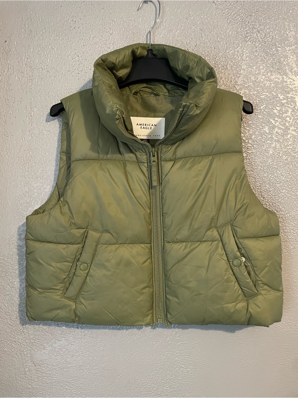 American Eagle Outfitters Olive Green Quilted Puffer Vest